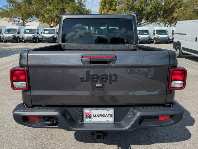 new 2025 Jeep Gladiator car, priced at $42,021