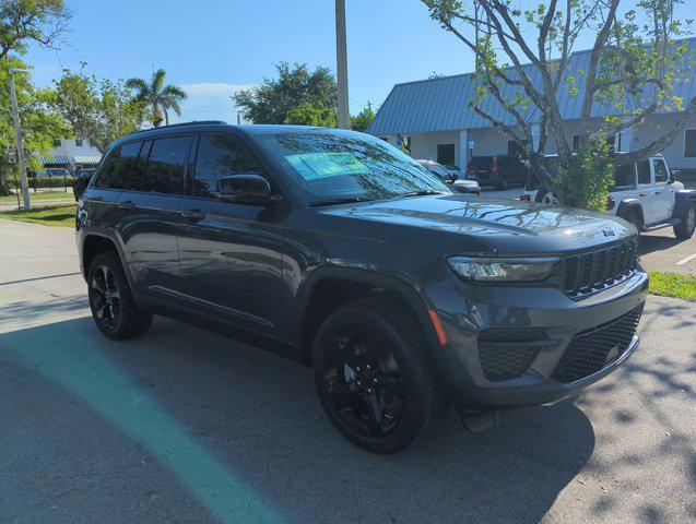 new 2024 Jeep Grand Cherokee car, priced at $36,175