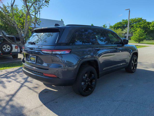 new 2024 Jeep Grand Cherokee car, priced at $36,175