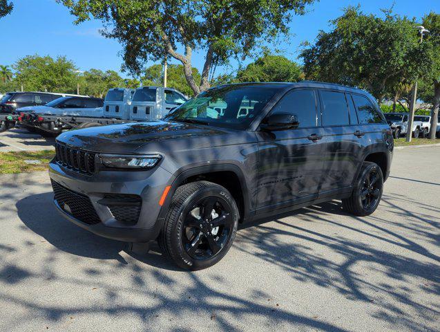 new 2024 Jeep Grand Cherokee car, priced at $36,175