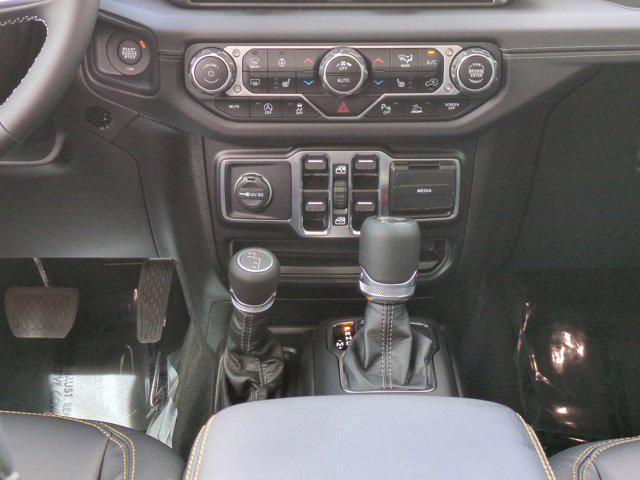 new 2025 Jeep Wrangler car, priced at $48,579