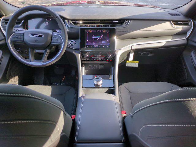 new 2025 Jeep Grand Cherokee car, priced at $34,650