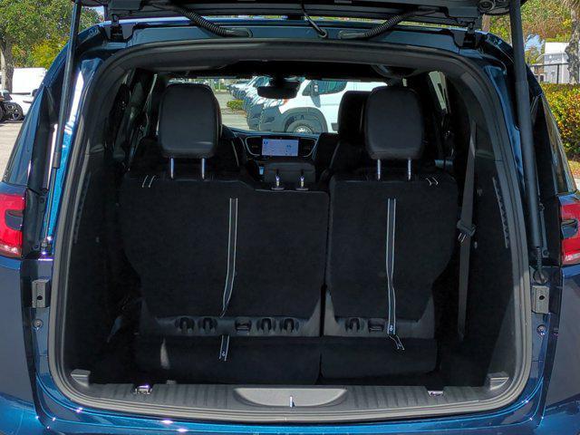 new 2025 Chrysler Pacifica car, priced at $38,098