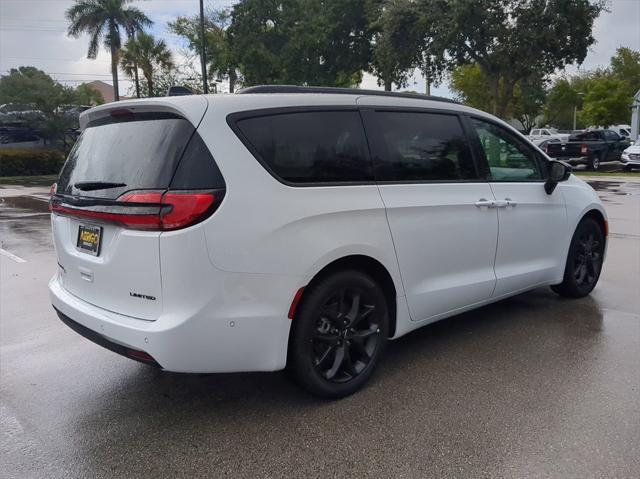 new 2023 Chrysler Pacifica car, priced at $47,615