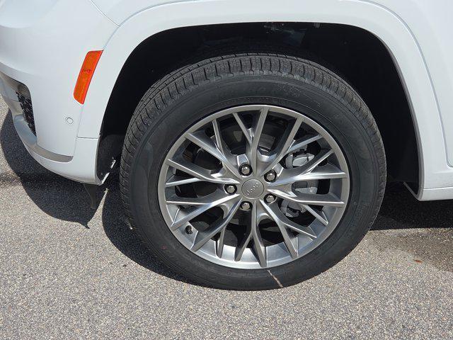 new 2025 Jeep Grand Cherokee L car, priced at $57,182