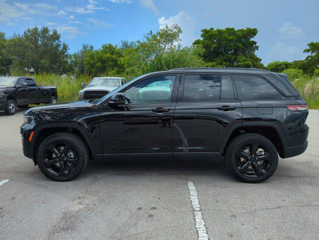 new 2024 Jeep Grand Cherokee car, priced at $36,175