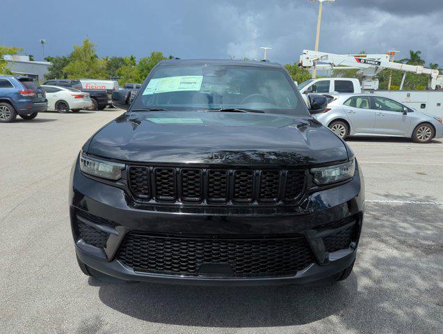 new 2024 Jeep Grand Cherokee car, priced at $36,175