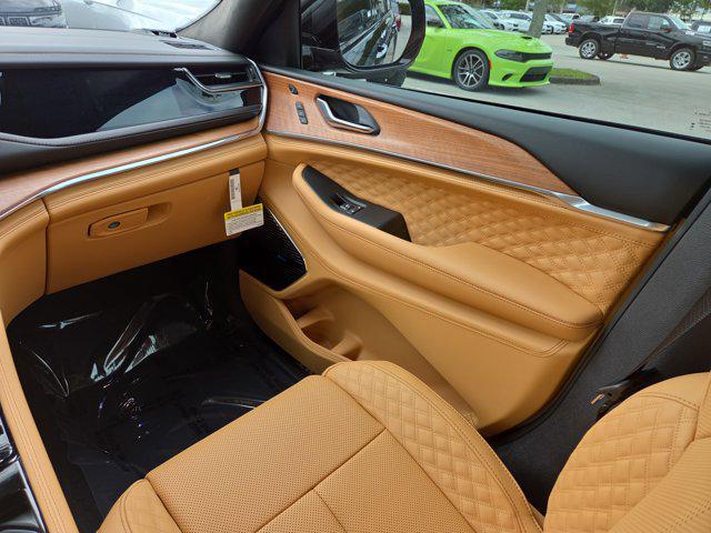 new 2025 Jeep Grand Cherokee L car, priced at $61,902