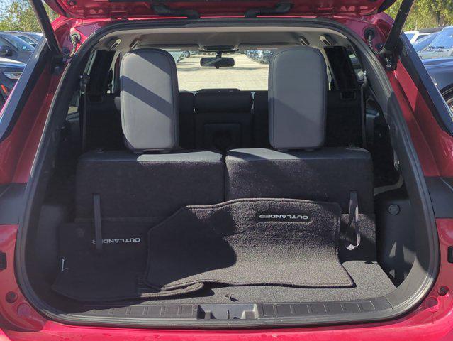 used 2024 Mitsubishi Outlander car, priced at $23,034