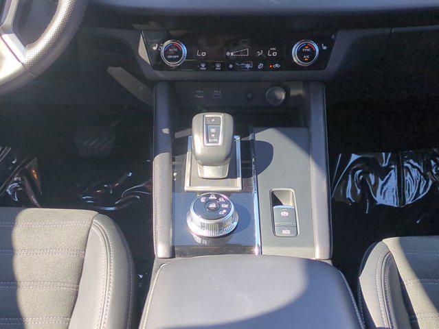 used 2024 Mitsubishi Outlander car, priced at $23,034