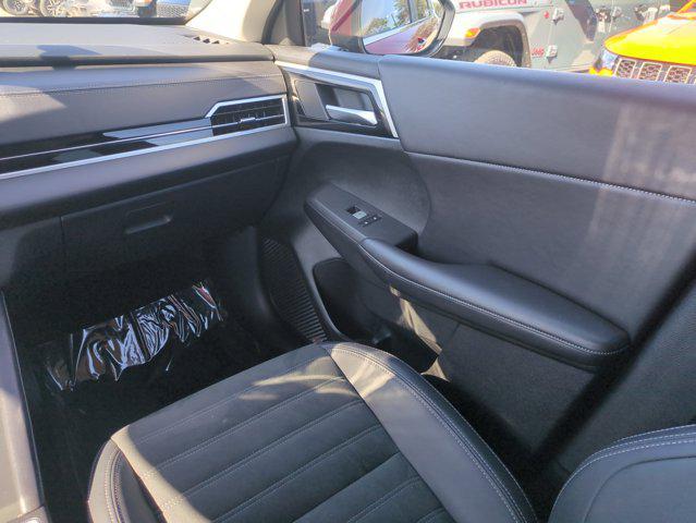 used 2024 Mitsubishi Outlander car, priced at $23,034