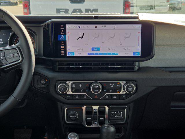 new 2025 Jeep Wrangler car, priced at $47,713