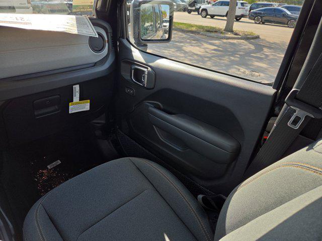 new 2025 Jeep Wrangler car, priced at $47,713