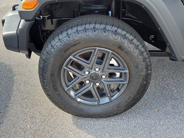 new 2025 Jeep Wrangler car, priced at $47,713