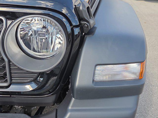 new 2025 Jeep Wrangler car, priced at $47,713