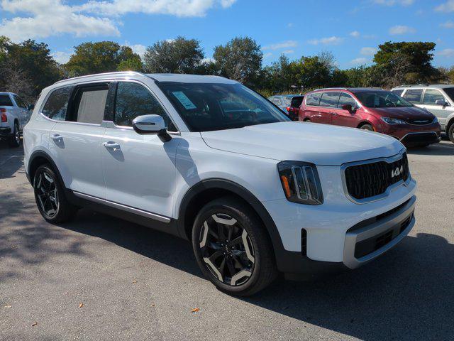 used 2023 Kia Telluride car, priced at $34,817