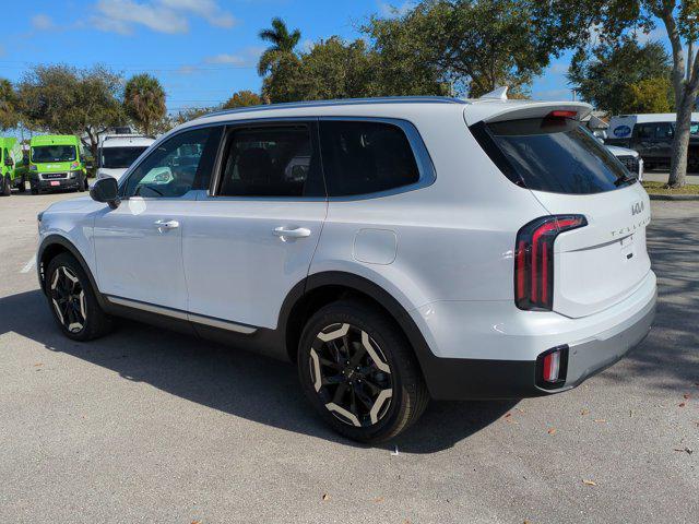 used 2023 Kia Telluride car, priced at $34,817