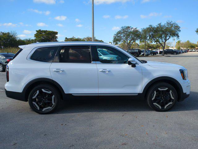 used 2023 Kia Telluride car, priced at $34,817