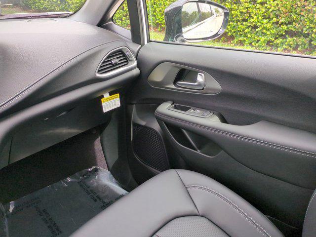 new 2025 Chrysler Pacifica car, priced at $40,246