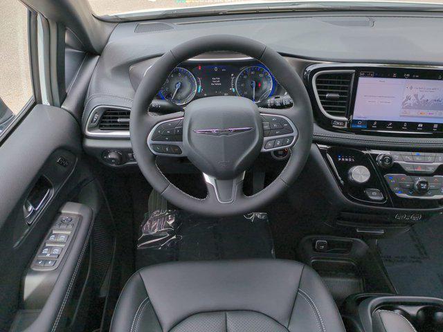 new 2025 Chrysler Pacifica car, priced at $40,246