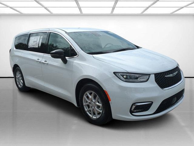 new 2025 Chrysler Pacifica car, priced at $41,567