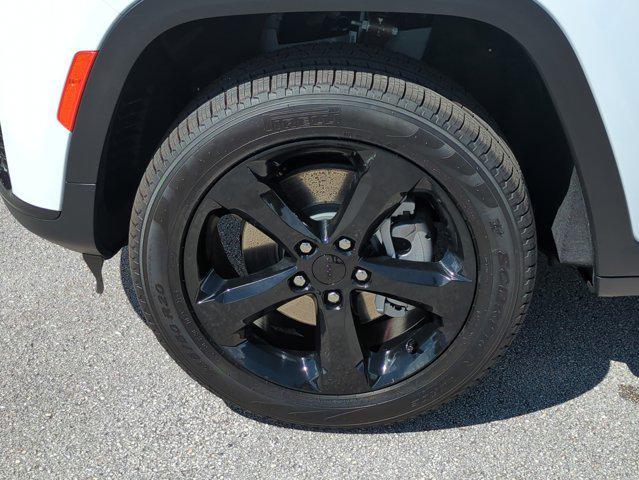 new 2025 Jeep Grand Cherokee L car, priced at $40,577