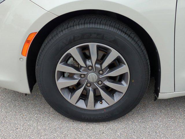 used 2019 Chrysler Pacifica car, priced at $21,042
