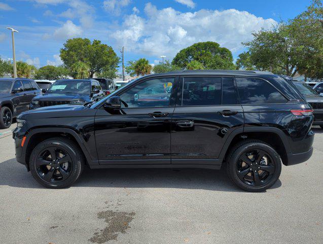 new 2024 Jeep Grand Cherokee car, priced at $36,175