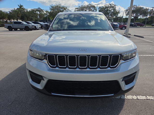 new 2025 Jeep Grand Cherokee car, priced at $32,395