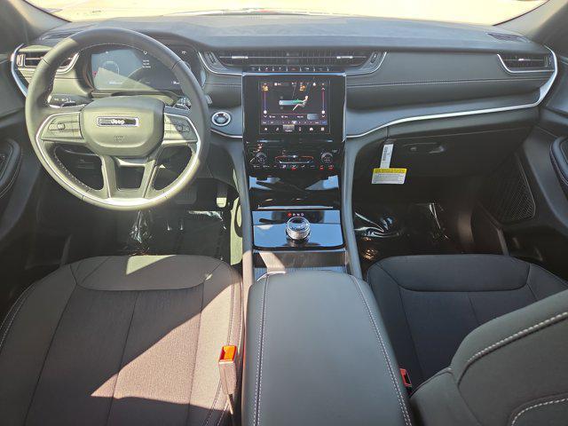 new 2025 Jeep Grand Cherokee car, priced at $32,395