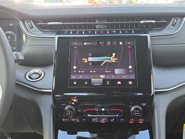 new 2025 Jeep Grand Cherokee car, priced at $32,395