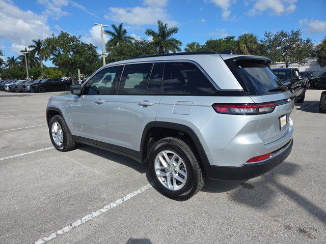 new 2025 Jeep Grand Cherokee car, priced at $32,395