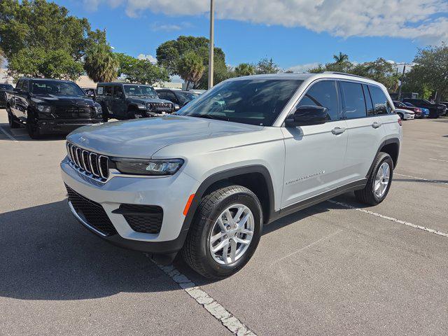 new 2025 Jeep Grand Cherokee car, priced at $32,395