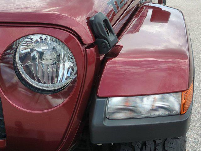 used 2021 Jeep Gladiator car, priced at $28,000