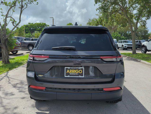 new 2024 Jeep Grand Cherokee car, priced at $36,600