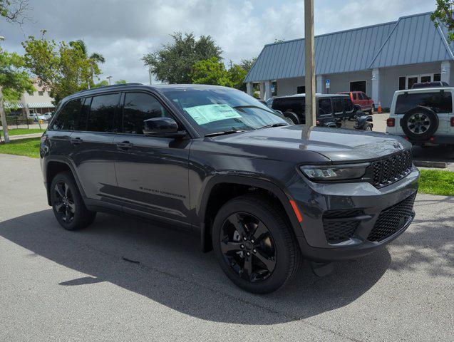 new 2024 Jeep Grand Cherokee car, priced at $36,600