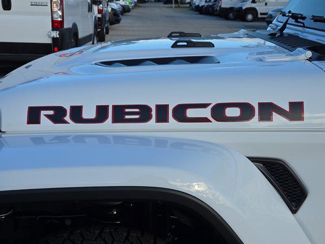 new 2026 Jeep Gladiator car, priced at $60,550