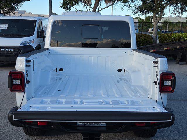 new 2026 Jeep Gladiator car, priced at $60,550