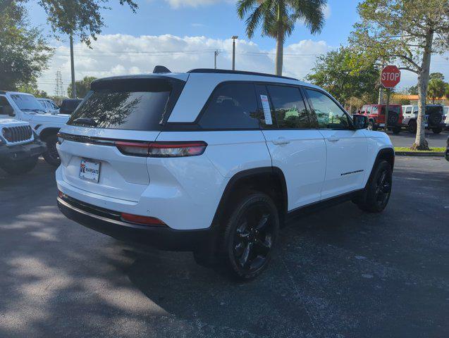 new 2024 Jeep Grand Cherokee car, priced at $36,005