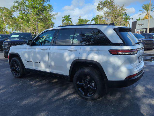 new 2024 Jeep Grand Cherokee car, priced at $36,005