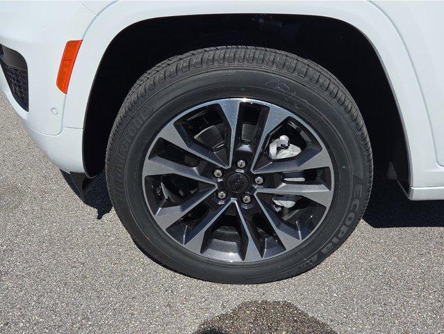 new 2025 Jeep Grand Cherokee car, priced at $51,536