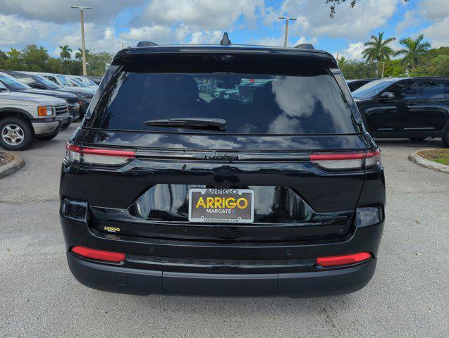 new 2024 Jeep Grand Cherokee car, priced at $40,500