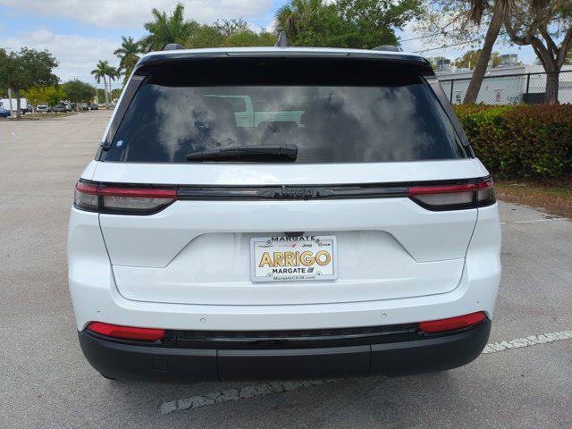 new 2025 Jeep Grand Cherokee car, priced at $36,022