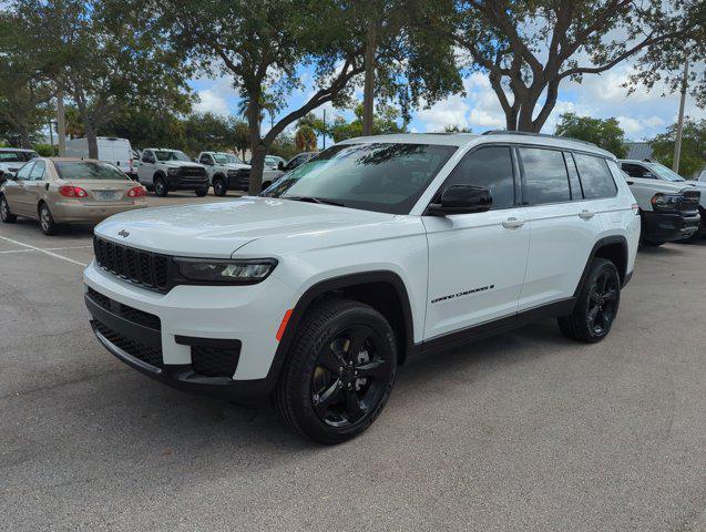 new 2024 Jeep Grand Cherokee car, priced at $35,580