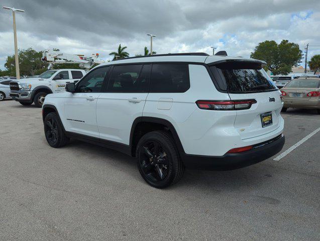 new 2024 Jeep Grand Cherokee car, priced at $35,580