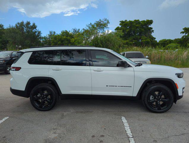 new 2024 Jeep Grand Cherokee car, priced at $35,580