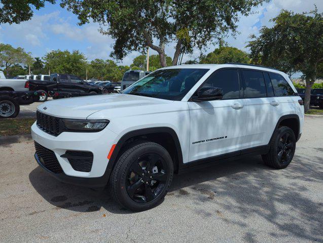 new 2024 Jeep Grand Cherokee car, priced at $35,580