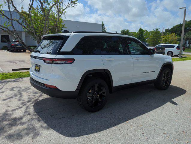 new 2024 Jeep Grand Cherokee car, priced at $35,580