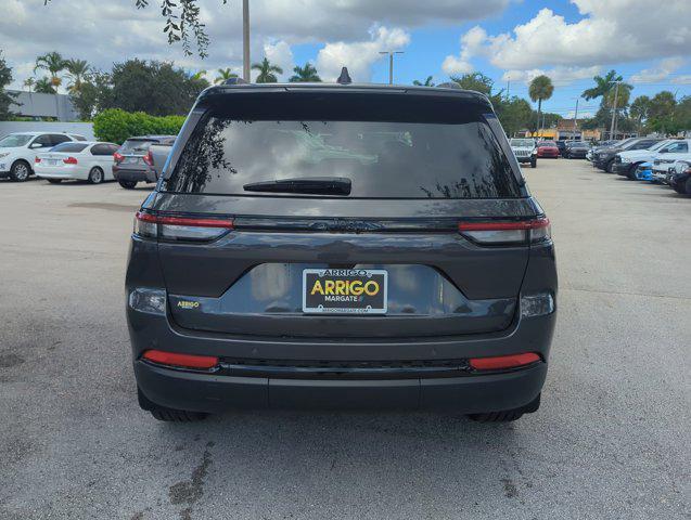 new 2024 Jeep Grand Cherokee car, priced at $36,600