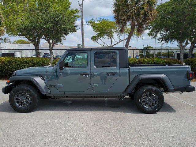 new 2025 Jeep Gladiator car, priced at $38,073